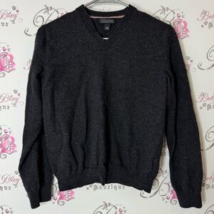 Banana Republic sweater extra fine merino wool cozy Charcoal V-Neck Sweater
